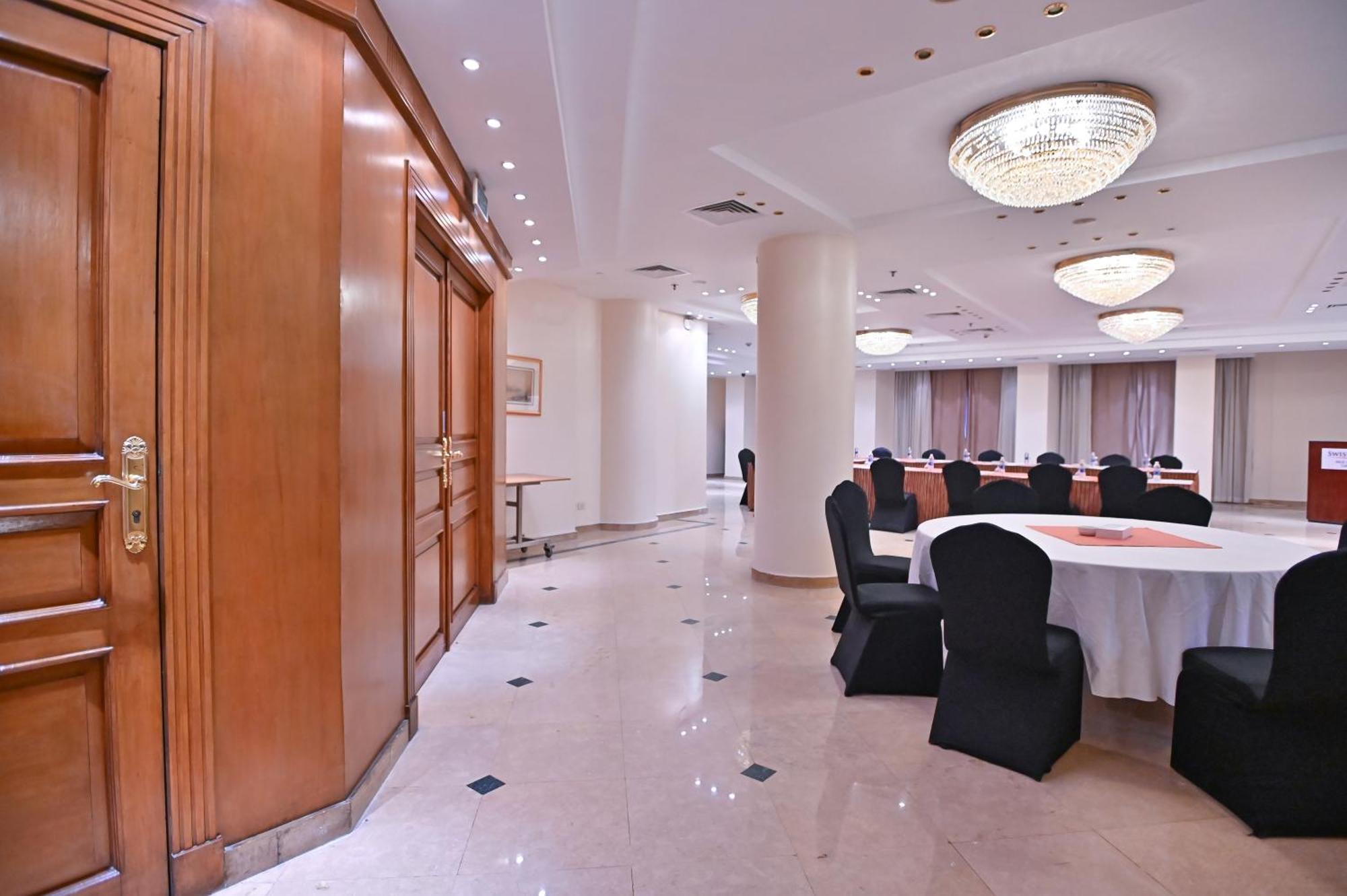Swiss Inn Nile Hotel Giza Exterior photo