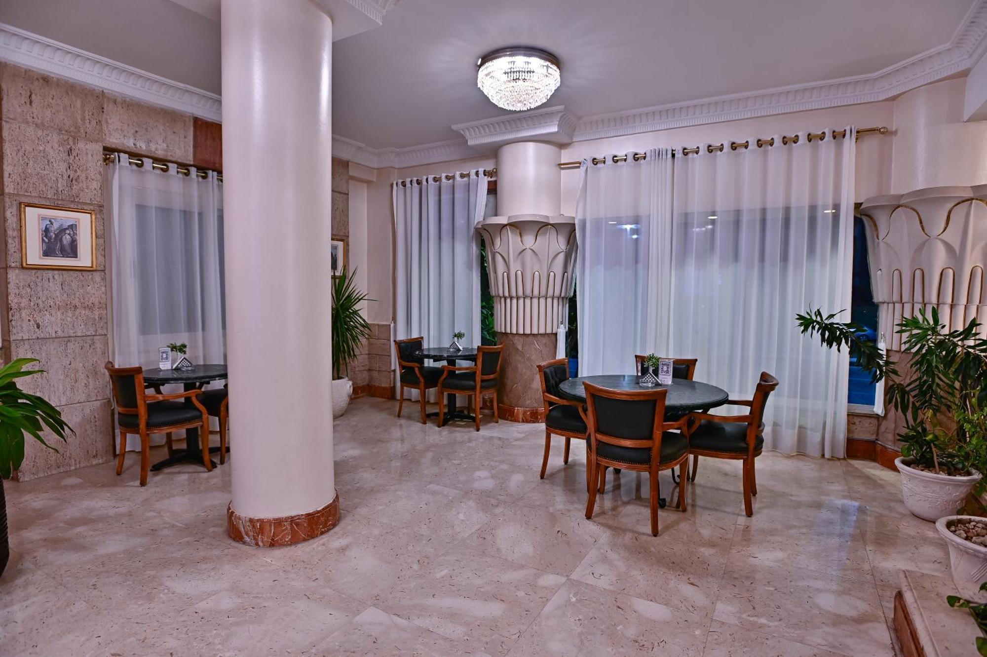 Swiss Inn Nile Hotel Giza Exterior photo